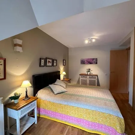Gaudioso Garaje Y Trastero En Sallent Apartment